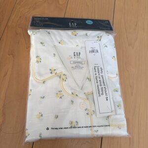 NWT GAP Kids White and Yellow Floral Pajama Set